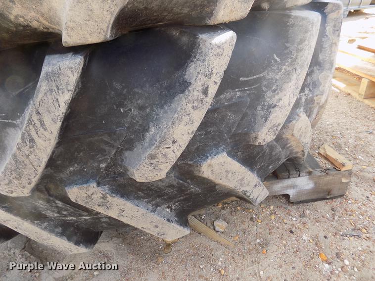 image for item FH9021 (2) Michelin 14.9R28 tires