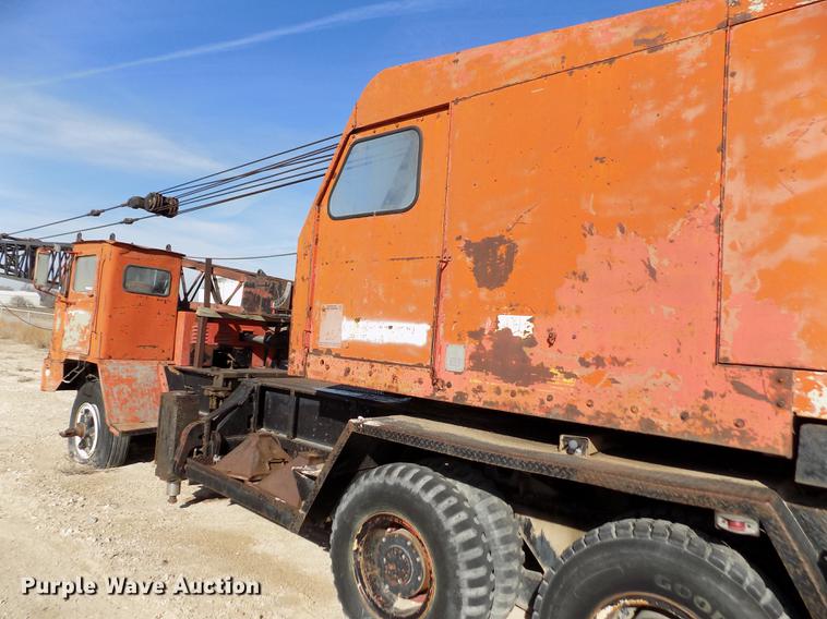 image for item FH9024 Link Belt HC-78A crane