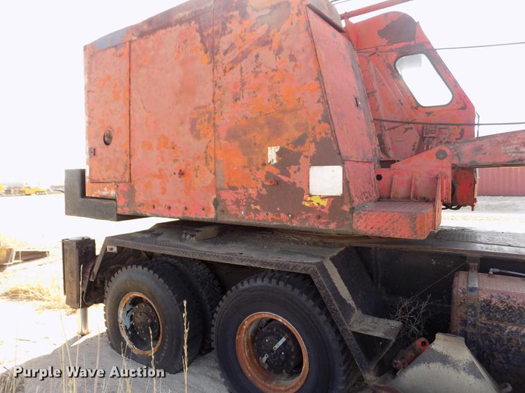 image for item FH9024 Link Belt HC-78A crane