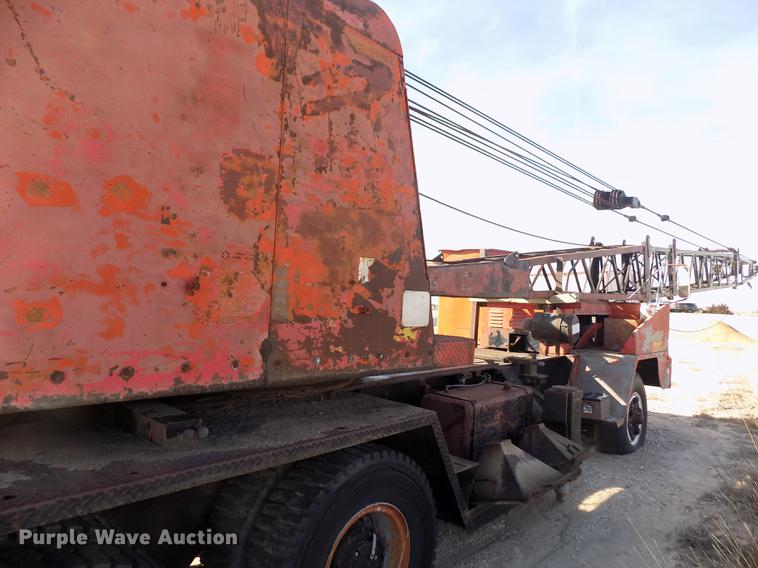 image for item FH9024 Link Belt HC-78A crane