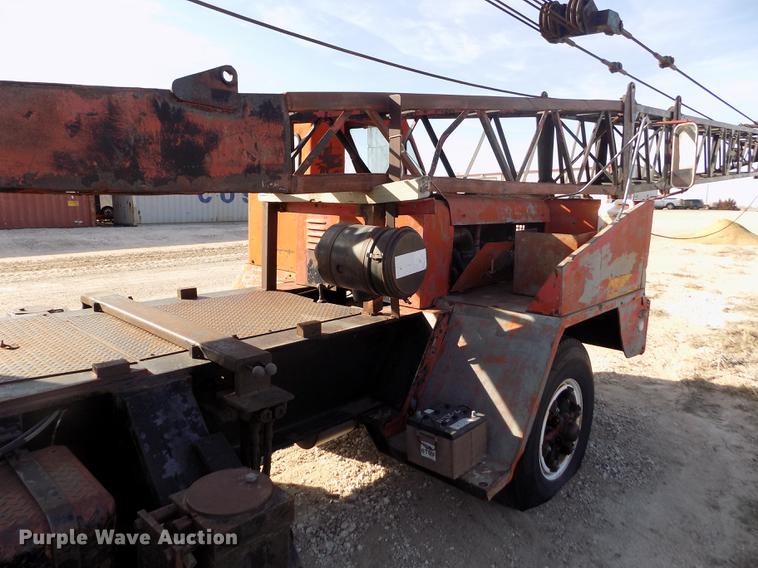 image for item FH9024 Link Belt HC-78A crane