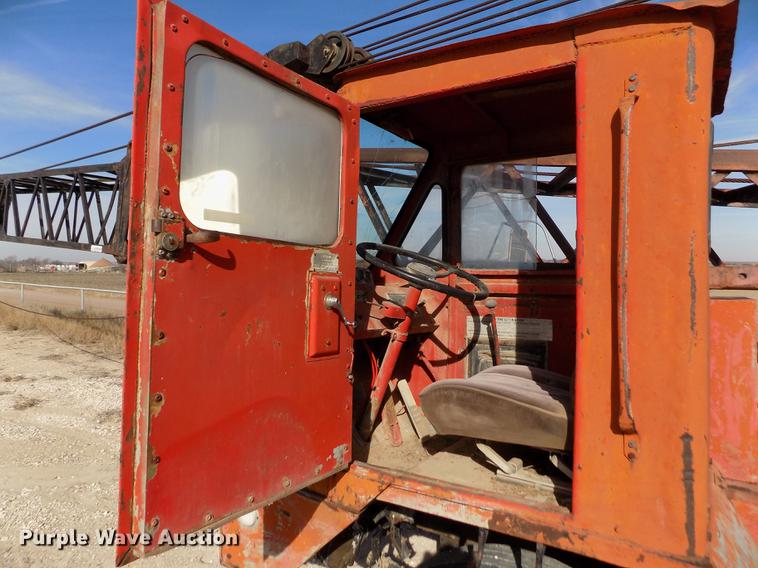 image for item FH9024 Link Belt HC-78A crane