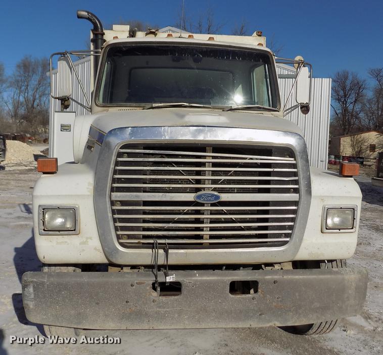 image for item FH9059 1987 Ford LN8000 refuse truck