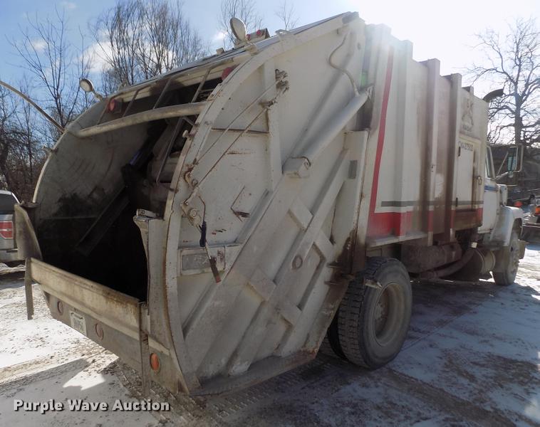 image for item FH9059 1987 Ford LN8000 refuse truck