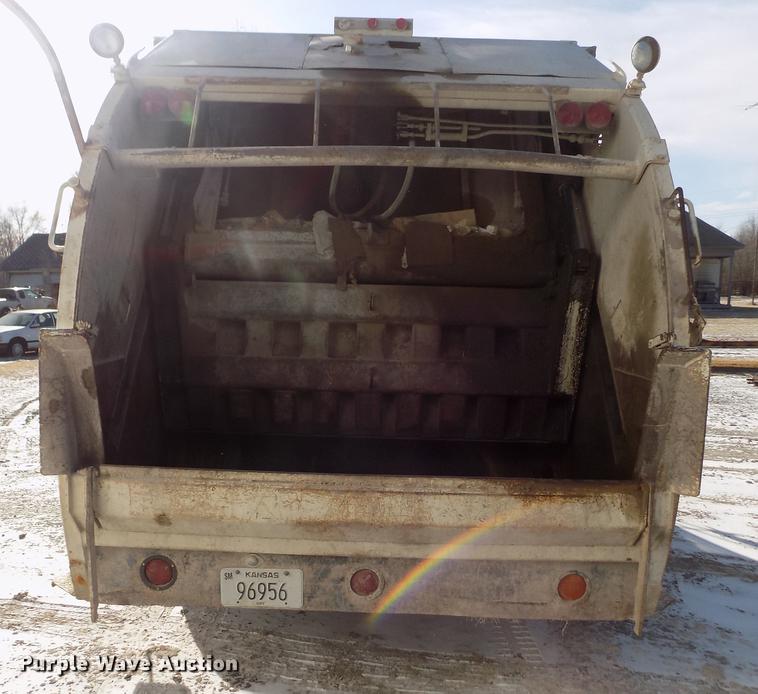 image for item FH9059 1987 Ford LN8000 refuse truck