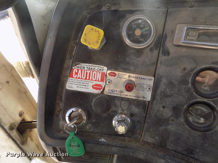 image for item FH9059 1987 Ford LN8000 refuse truck