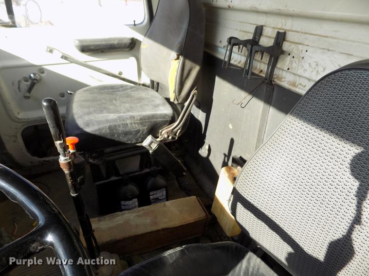 image for item FH9059 1987 Ford LN8000 refuse truck