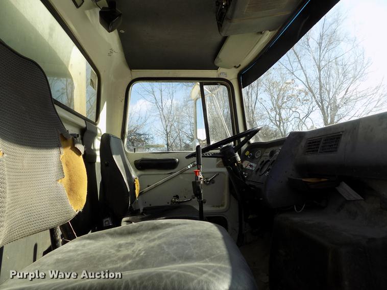 image for item FH9059 1987 Ford LN8000 refuse truck