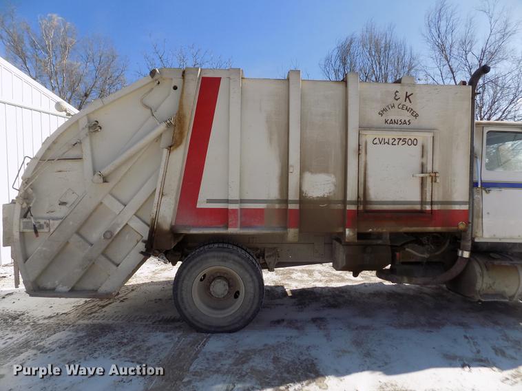 image for item FH9059 1987 Ford LN8000 refuse truck