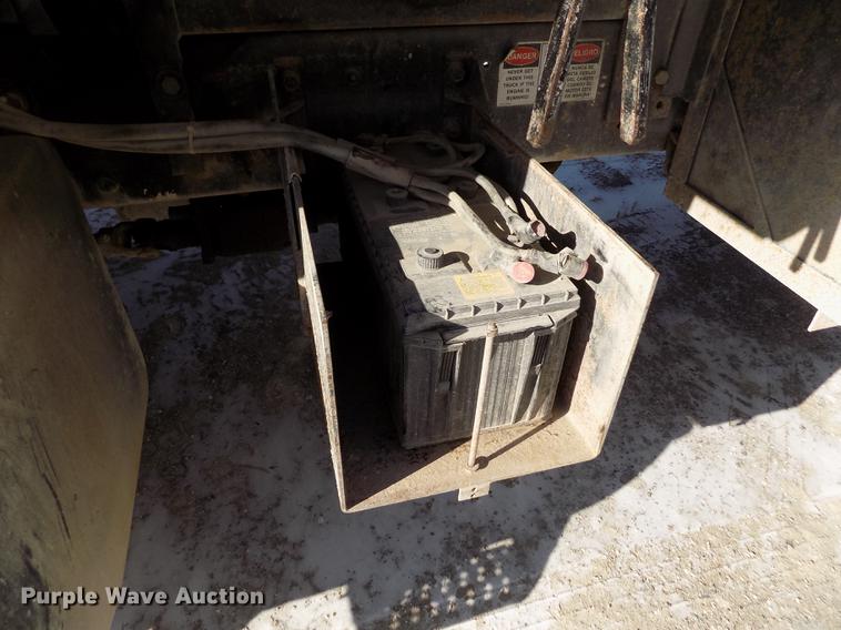 image for item FH9059 1987 Ford LN8000 refuse truck