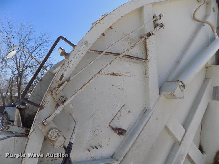 image for item FH9059 1987 Ford LN8000 refuse truck