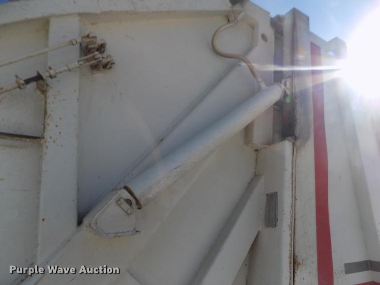 image for item FH9059 1987 Ford LN8000 refuse truck