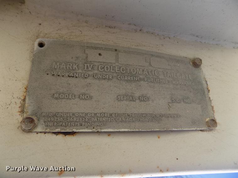 image for item FH9059 1987 Ford LN8000 refuse truck