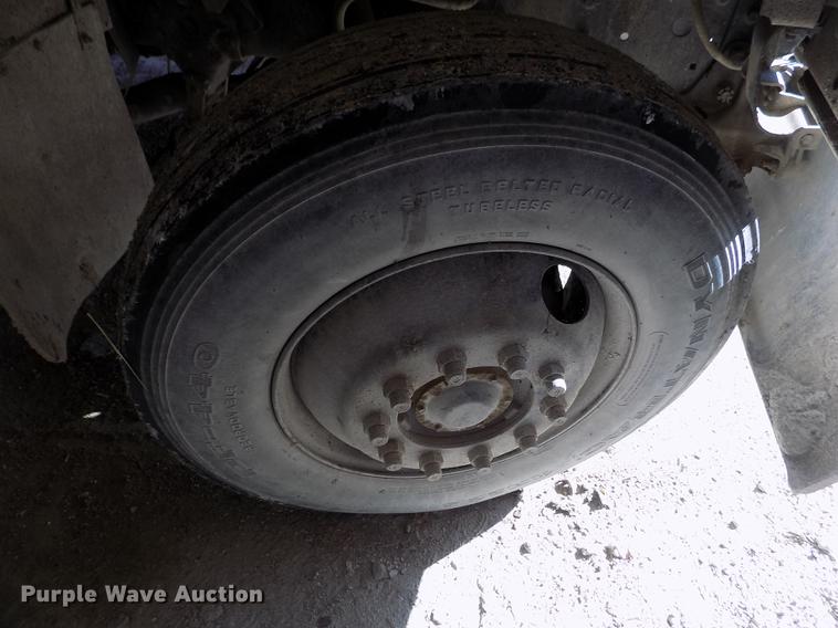 image for item FH9059 1987 Ford LN8000 refuse truck