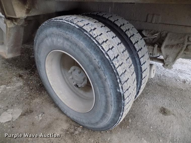 image for item FH9059 1987 Ford LN8000 refuse truck