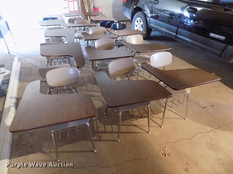 image for item FH9069 (15) student desks