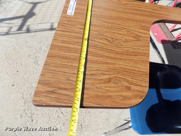 image for item FH9069 (15) student desks