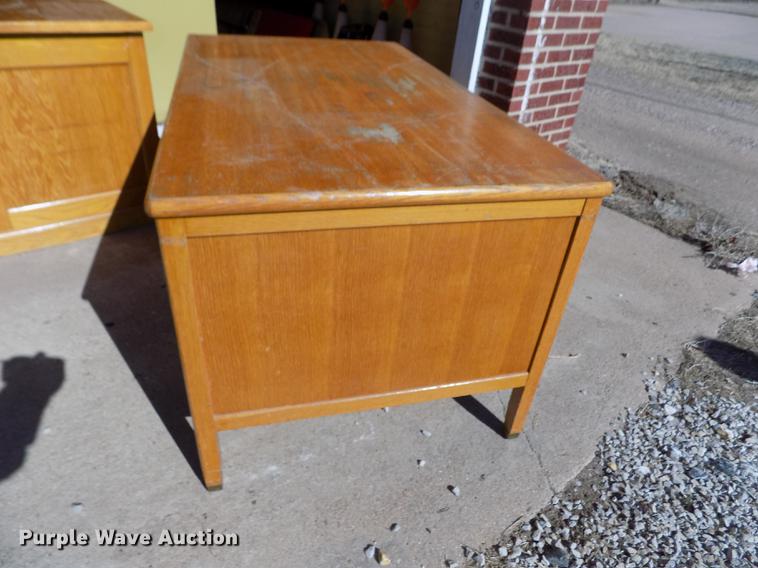 image for item FH9073 *Furniture