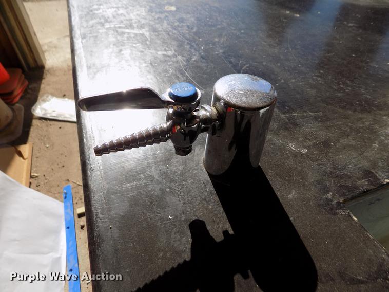 image for item FH9073 *Furniture