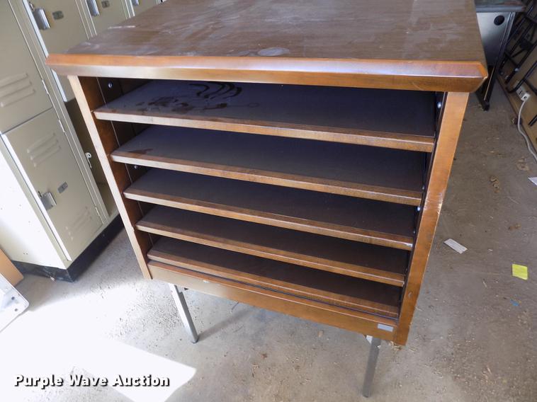 image for item FH9073 *Furniture