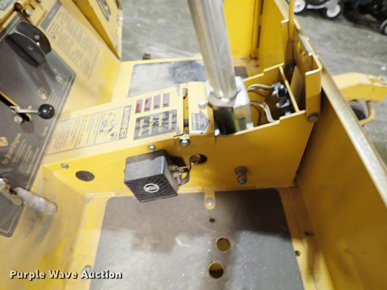 image for item FH9638 Hustler 4600 ZTR lawn mower