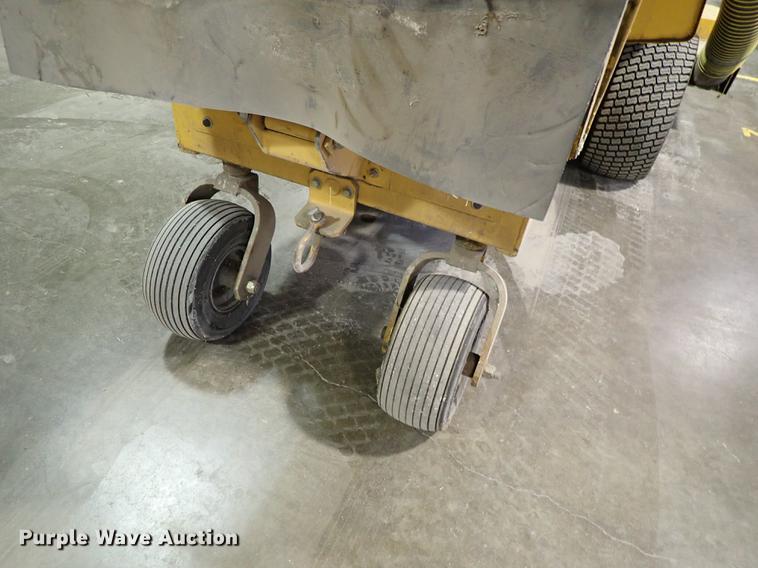 image for item FH9638 Hustler 4600 ZTR lawn mower