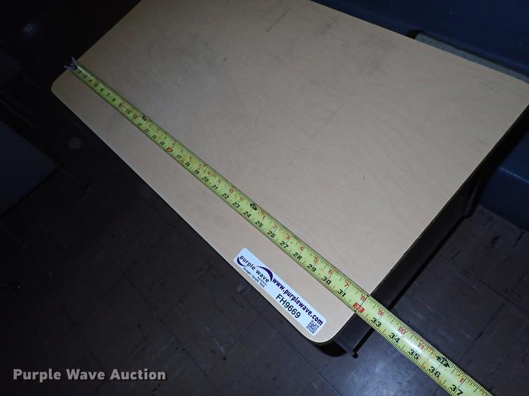 image for item FH9669 (16) student desks