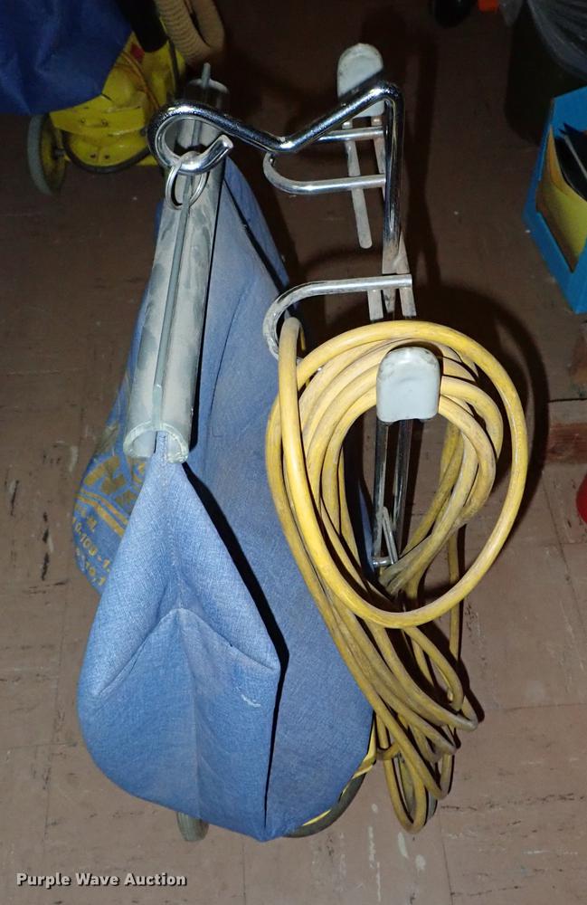 image for item FH9670 (4) NSS M Super Suction vacuums