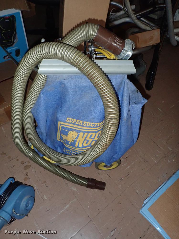 image for item FH9670 (4) NSS M Super Suction vacuums