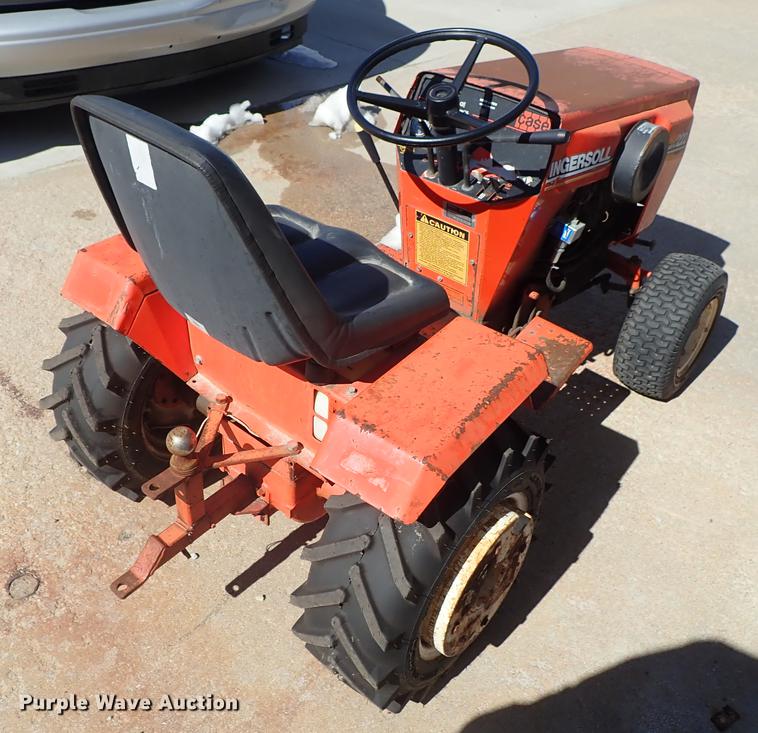 image for item FL9566 Ingersoll 222 tractor
