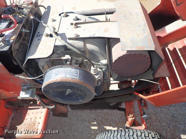image for item FL9566 Ingersoll 222 tractor