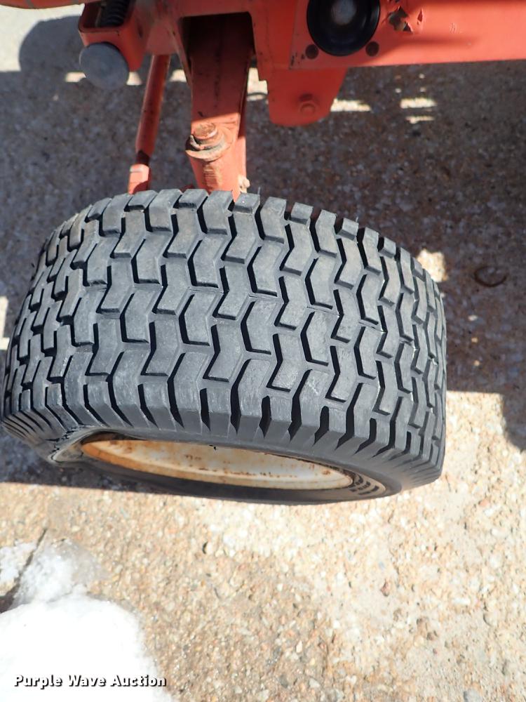 image for item FL9566 Ingersoll 222 tractor