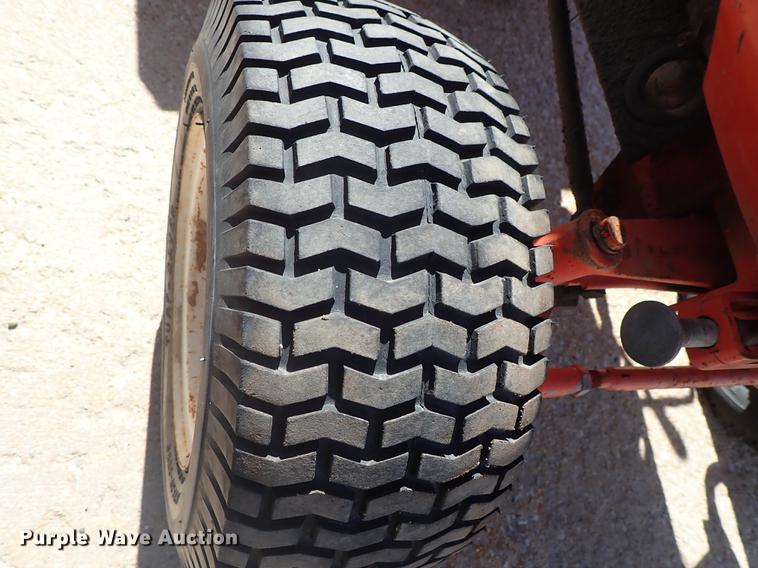 image for item FL9566 Ingersoll 222 tractor