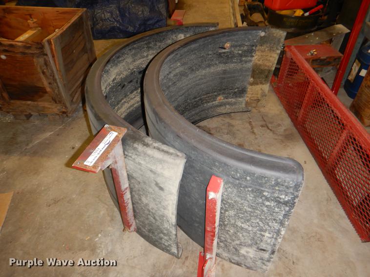 image for item FM9755 (2) hard plastic fenders