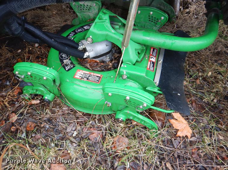 image for item FM9760 2007 John Deere 3245C lawn mower
