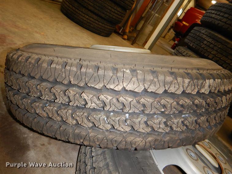 image for item FM9762 (7) 215/85R16 tires and wheels