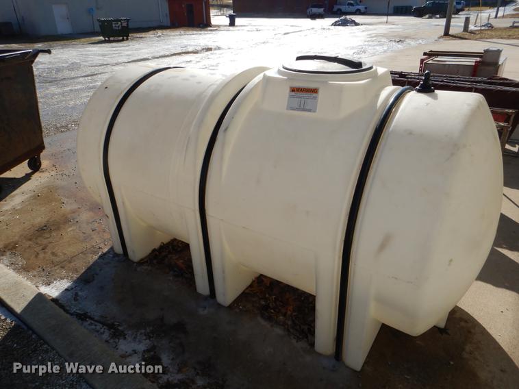 image for item FM9768 Poly tank