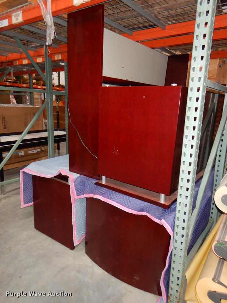 Furniture in Lawrence, KS Item FM9775 sold Purple Wave