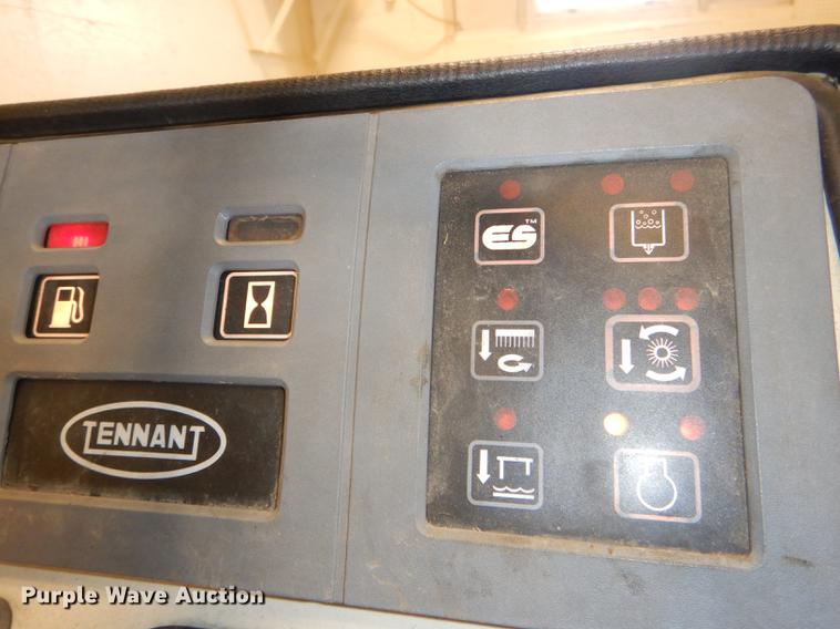 image for item FM9815 Tennant 7400 floor cleaner