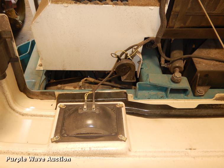 image for item FM9815 Tennant 7400 floor cleaner