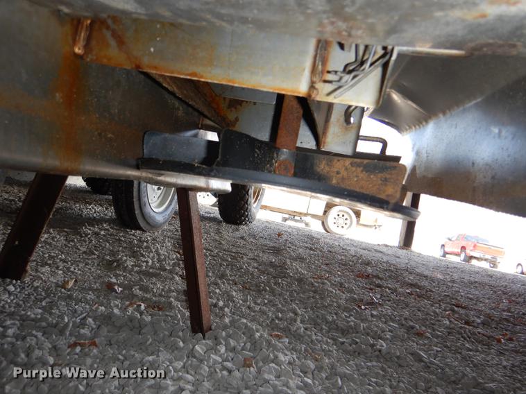 image for item FM9817 Swenson stainless steel V-box spreader