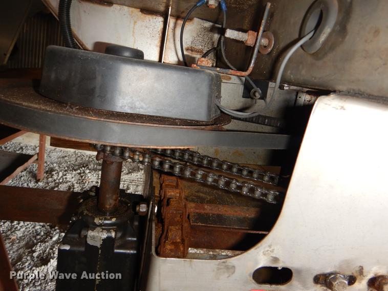 image for item FM9817 Swenson stainless steel V-box spreader