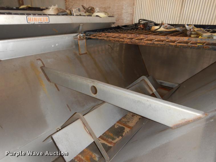 image for item FM9817 Swenson stainless steel V-box spreader