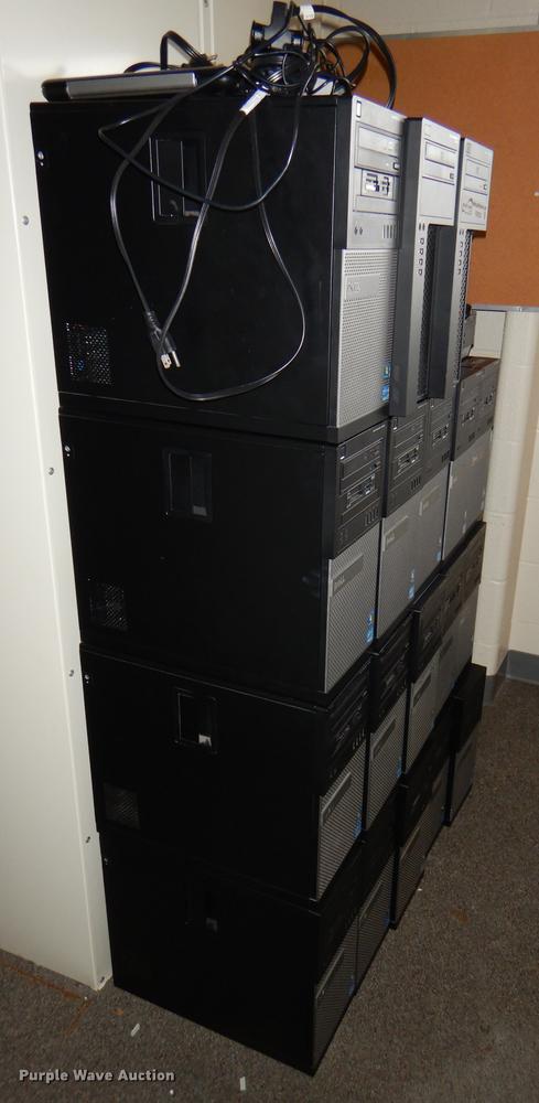 image for item FM9826 (19) Dell CPUs