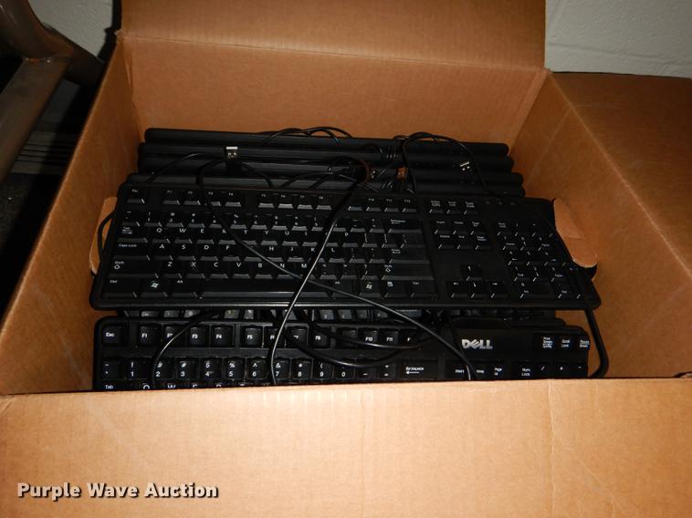 image for item FM9826 (19) Dell CPUs