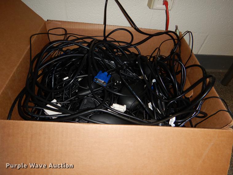 image for item FM9826 (19) Dell CPUs