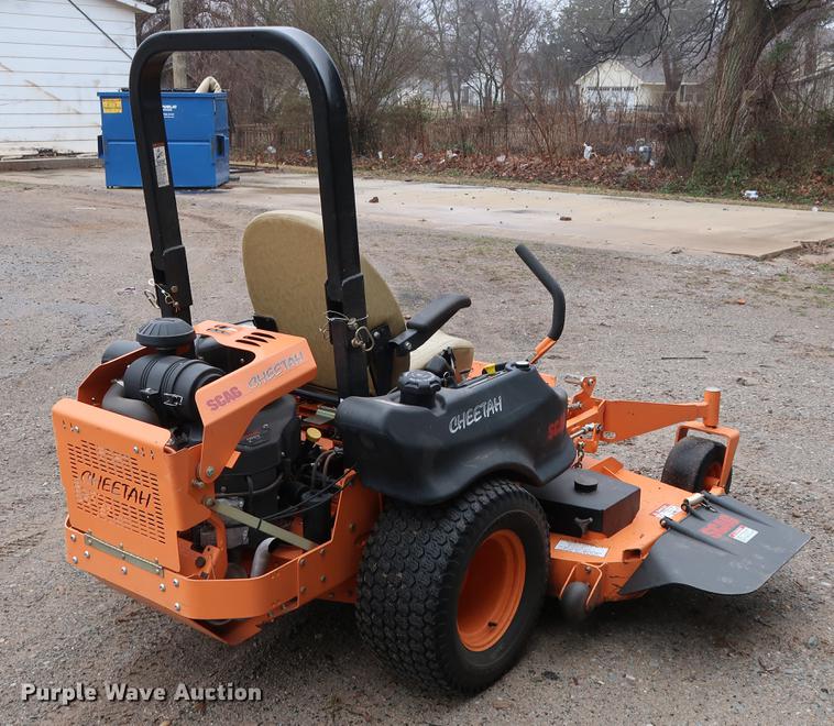 image for item FQ9221 2017 Scag Cheetah SCZ72V-31FX ZTR lawn mower