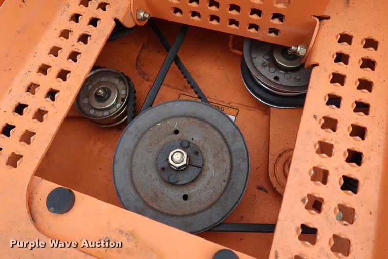 image for item FQ9221 2017 Scag Cheetah SCZ72V-31FX ZTR lawn mower