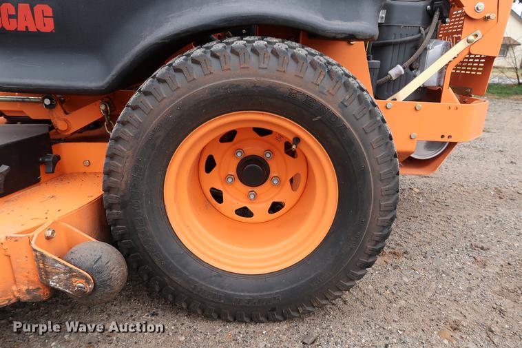 image for item FQ9221 2017 Scag Cheetah SCZ72V-31FX ZTR lawn mower