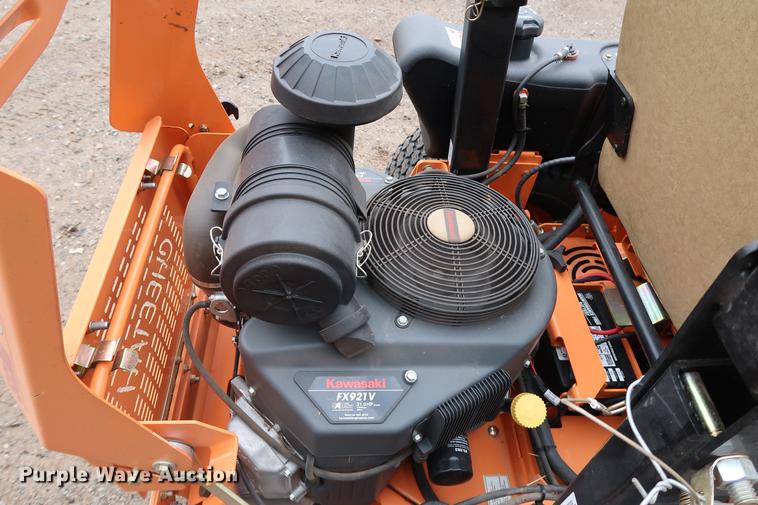 image for item FQ9222 2017 Scag Cheetah SCZ72V-31FX ZTR lawn mower